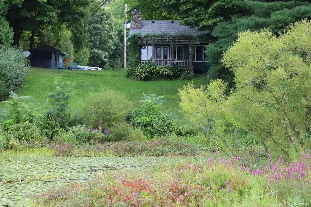 181 Country Club Drive Red Hook, NY 12571