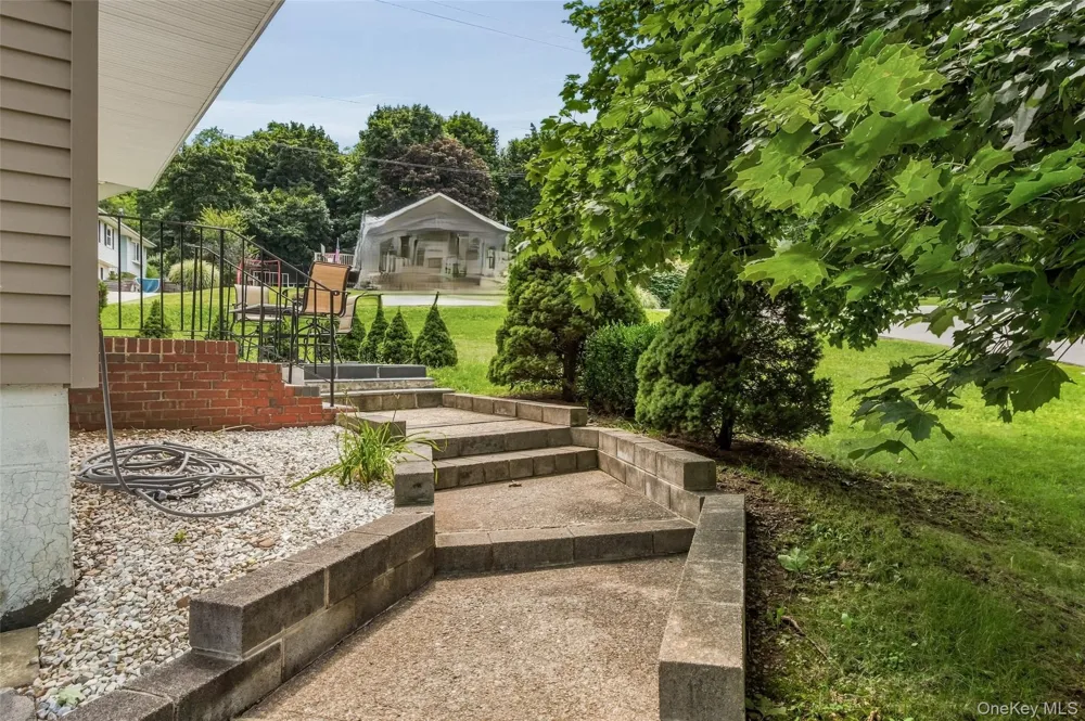 35 Willow Road Beacon, NY 12508