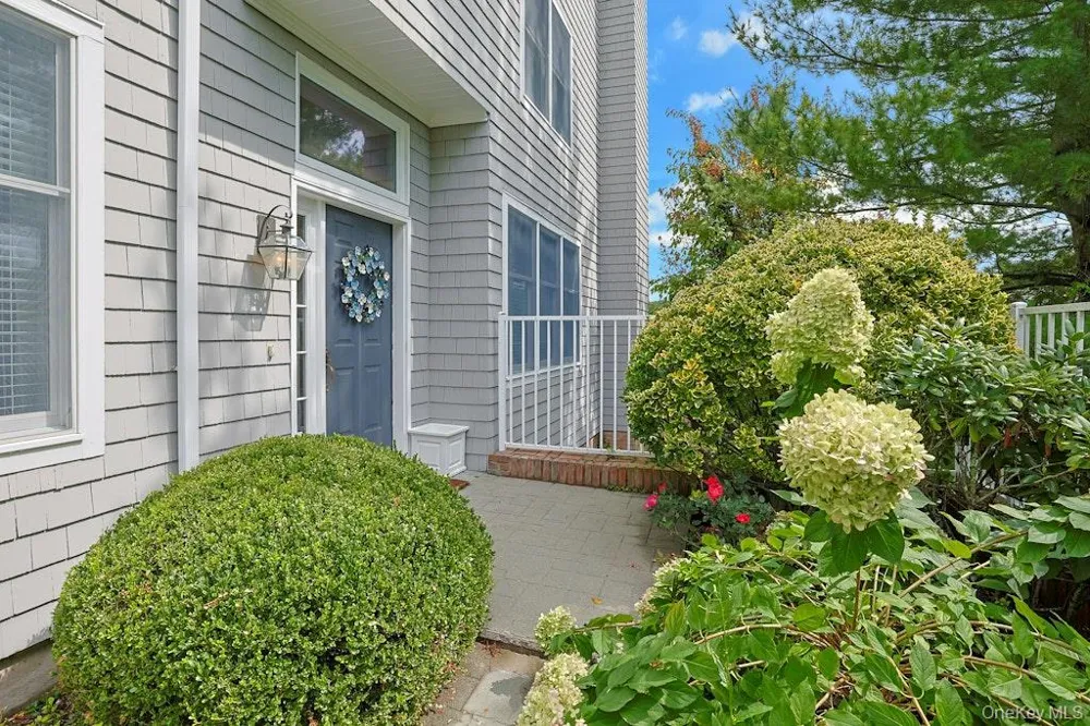 29 Country Club Lane Pleasantville, NY 10570