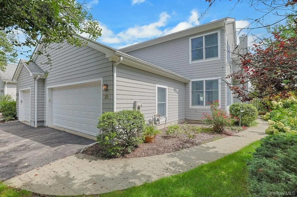 29 Country Club Lane Pleasantville, NY 10570