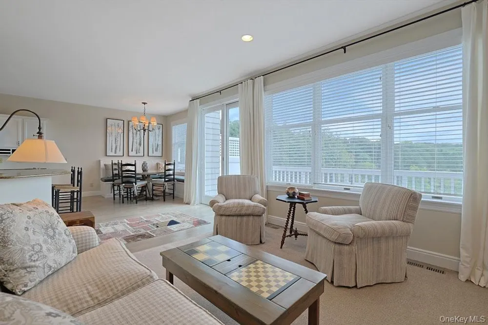 29 Country Club Lane Pleasantville, NY 10570