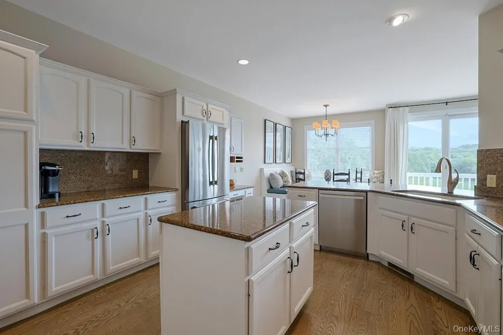 29 Country Club Lane Pleasantville, NY 10570