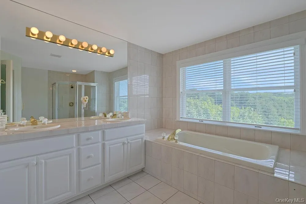 29 Country Club Lane Pleasantville, NY 10570