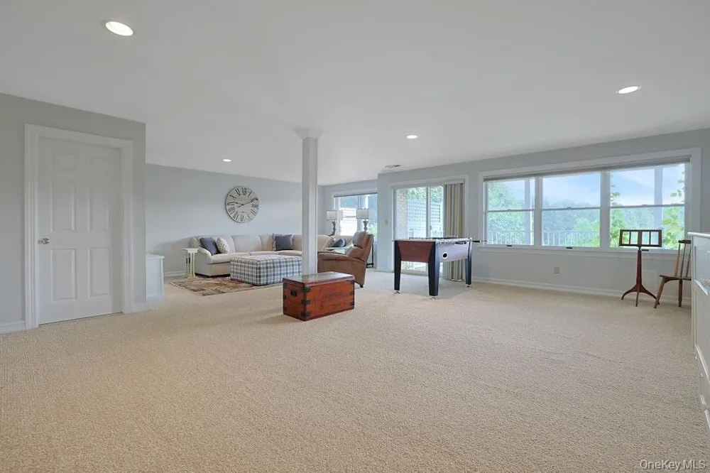 29 Country Club Lane Pleasantville, NY 10570