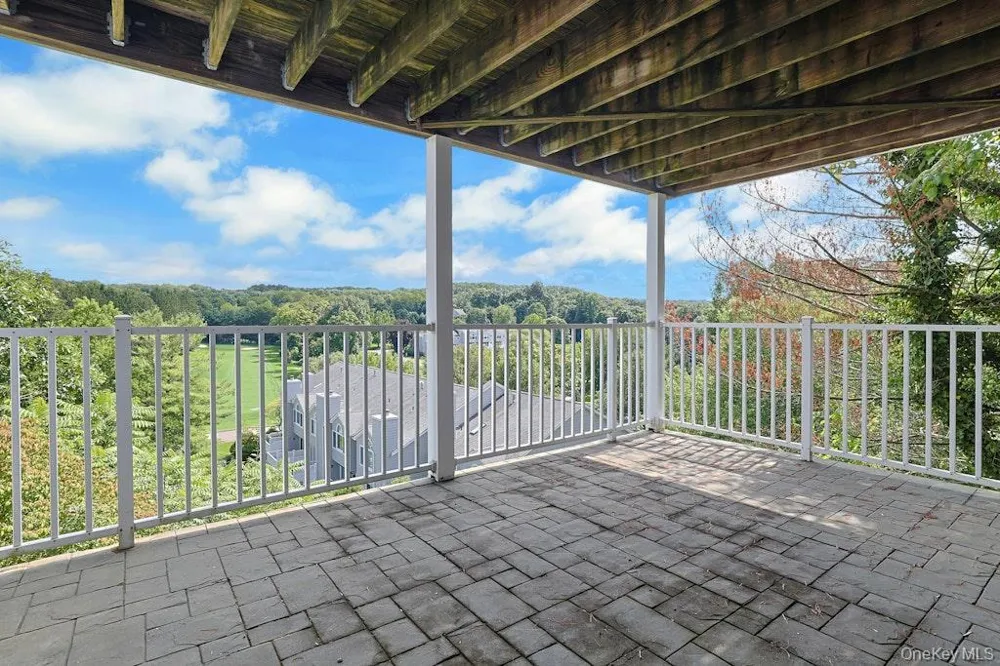 29 Country Club Lane Pleasantville, NY 10570