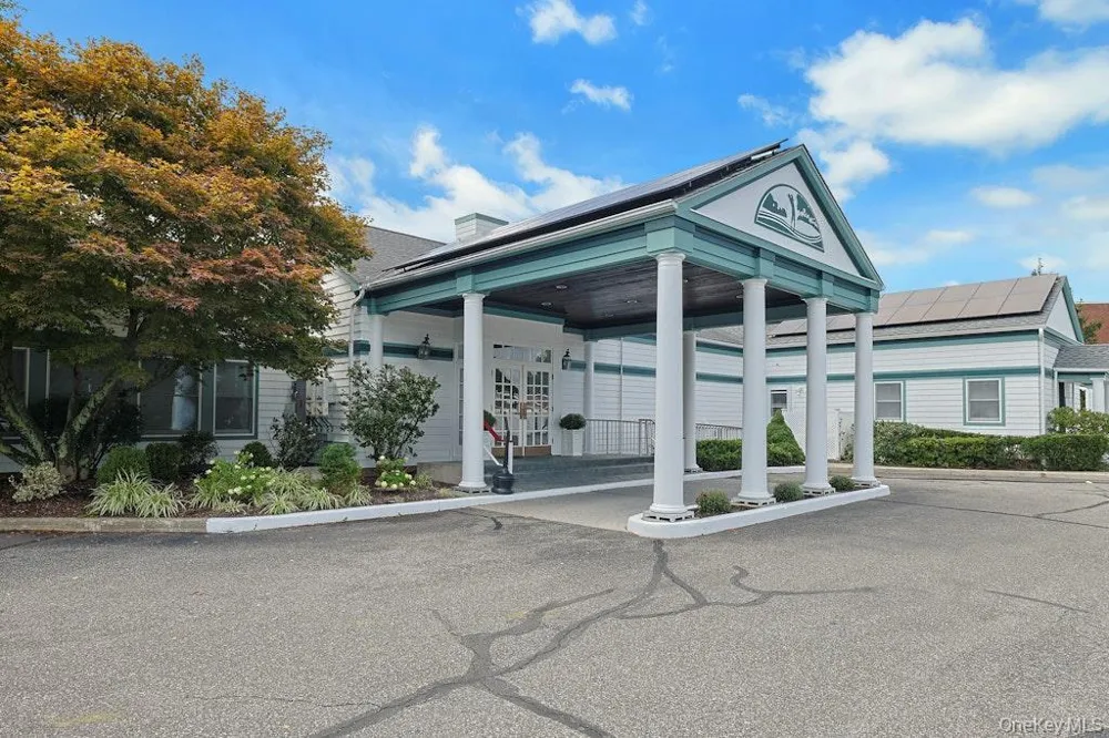 29 Country Club Lane Pleasantville, NY 10570