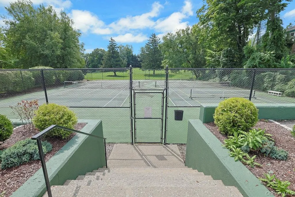 29 Country Club Lane Pleasantville, NY 10570