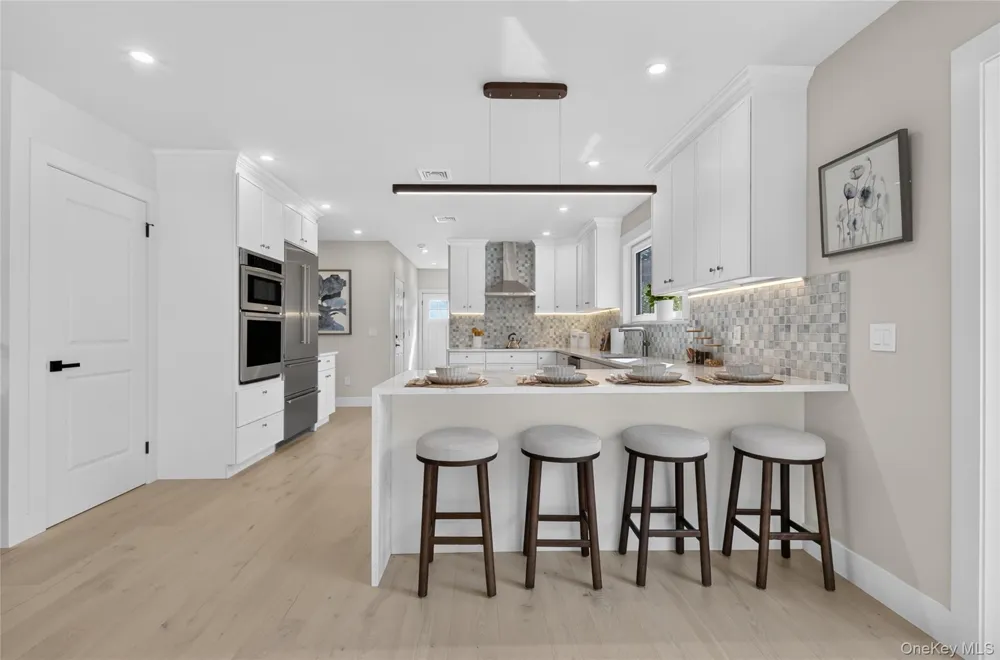 2 Lee Place Old Bethpage, NY 11804