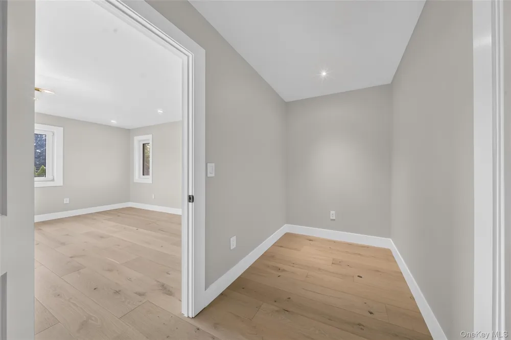 2 Lee Place Old Bethpage, NY 11804