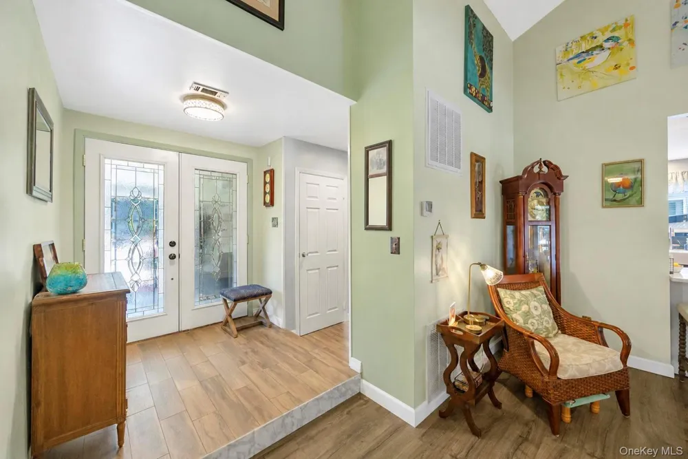 876 Greenbelt Parkway W Holbrook, NY 11741