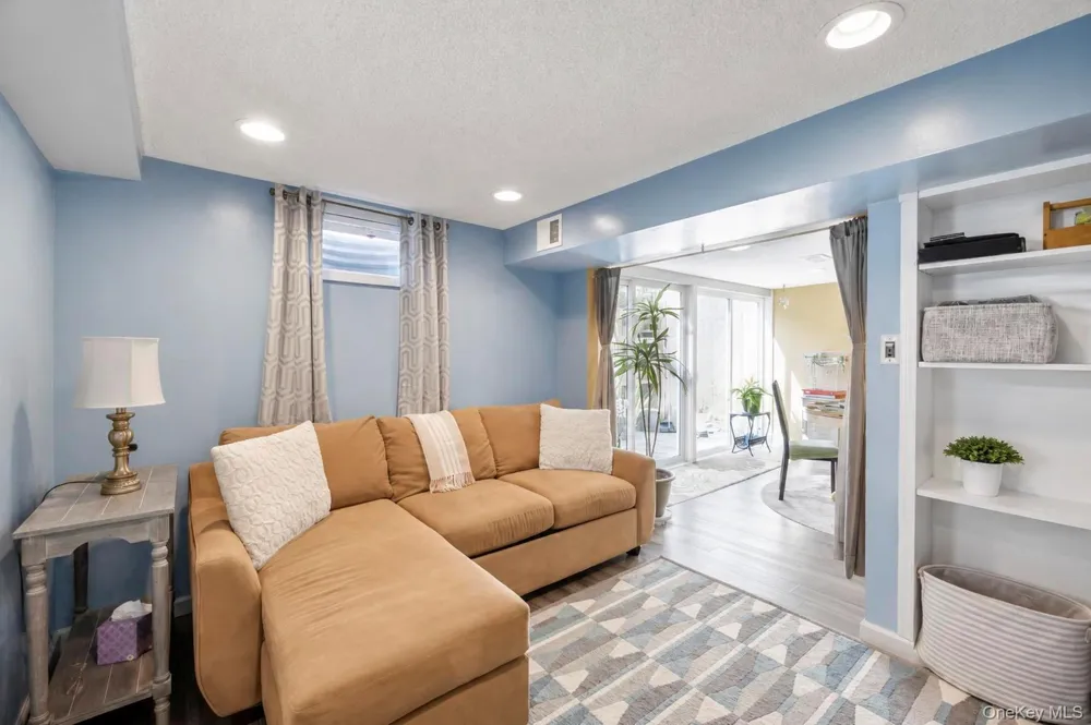 876 Greenbelt Parkway W Holbrook, NY 11741