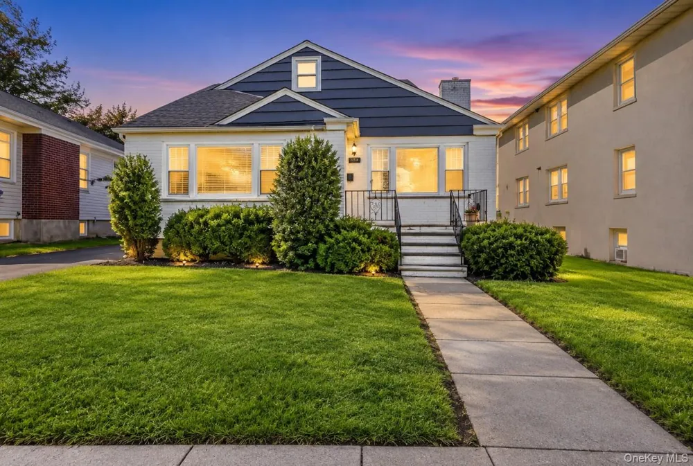 124 Bradford Avenue Mamaroneck, NY 10543