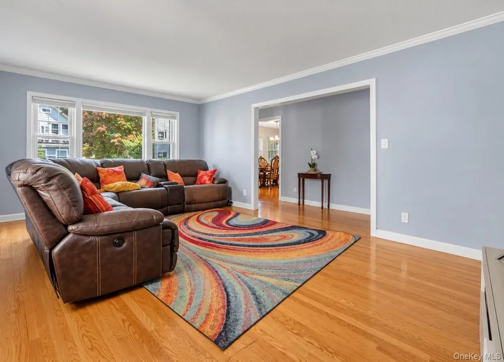 124 Bradford Avenue Mamaroneck, NY 10543