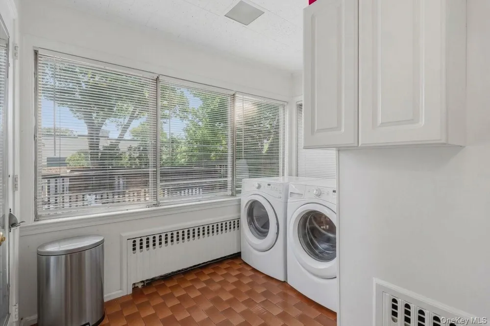 124 Bradford Avenue Mamaroneck, NY 10543