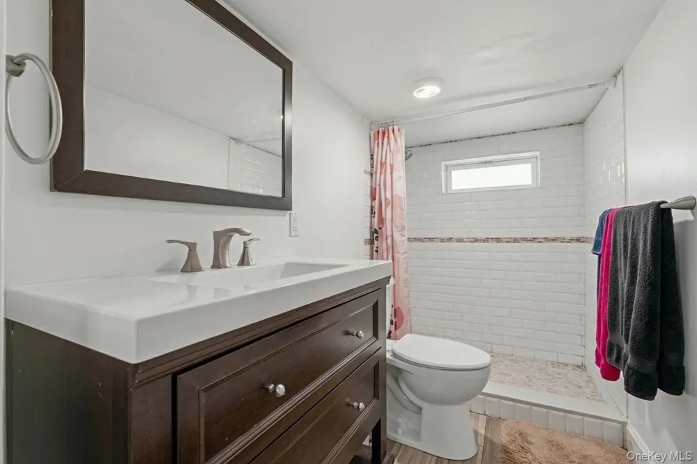 124 Bradford Avenue Mamaroneck, NY 10543