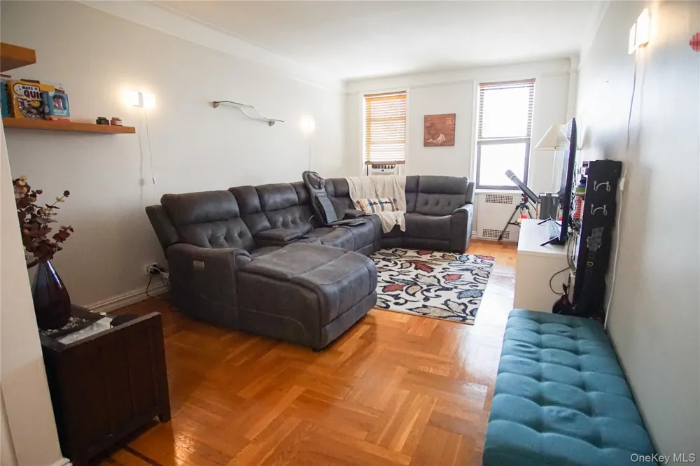 3321 Bruckner Boulevard #5J Bronx, NY 10461