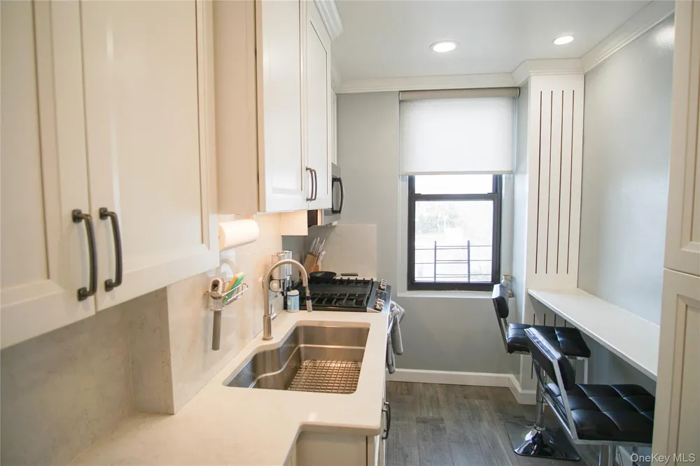 3321 Bruckner Boulevard #5J Bronx, NY 10461