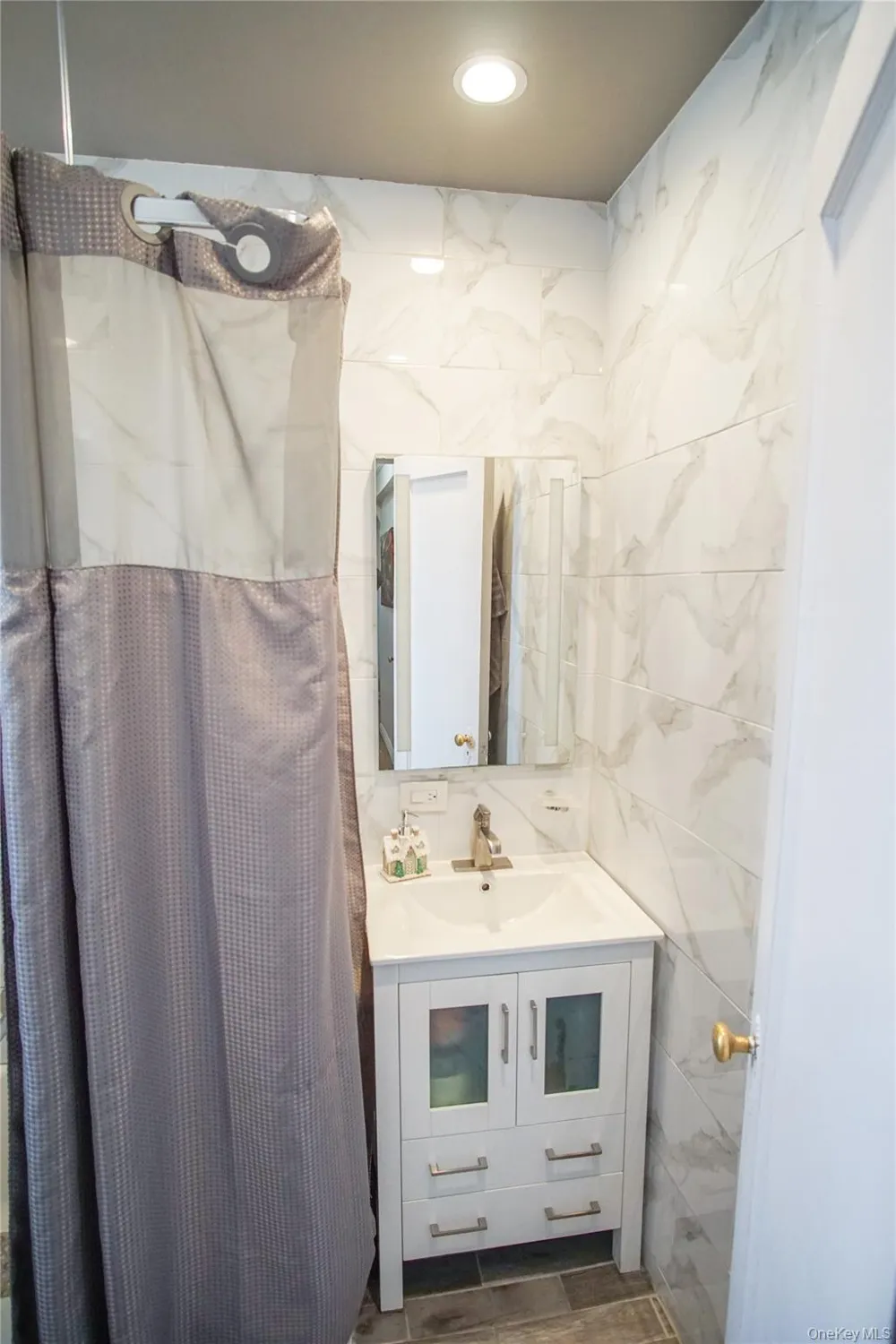 3321 Bruckner Boulevard #5J Bronx, NY 10461