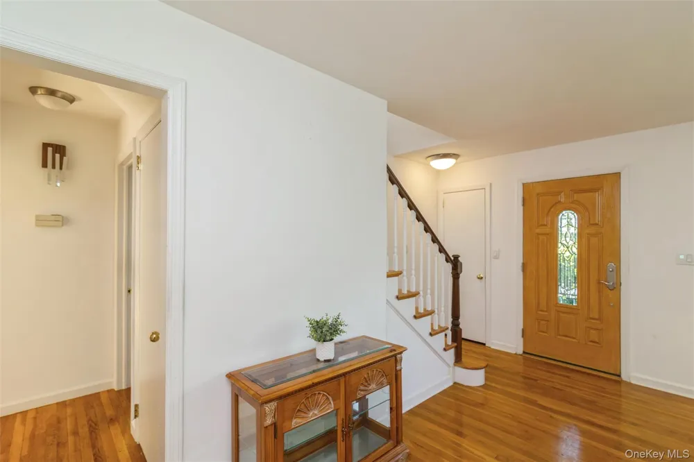 24 Old Homestead Road Port Jefferson, NY 11777