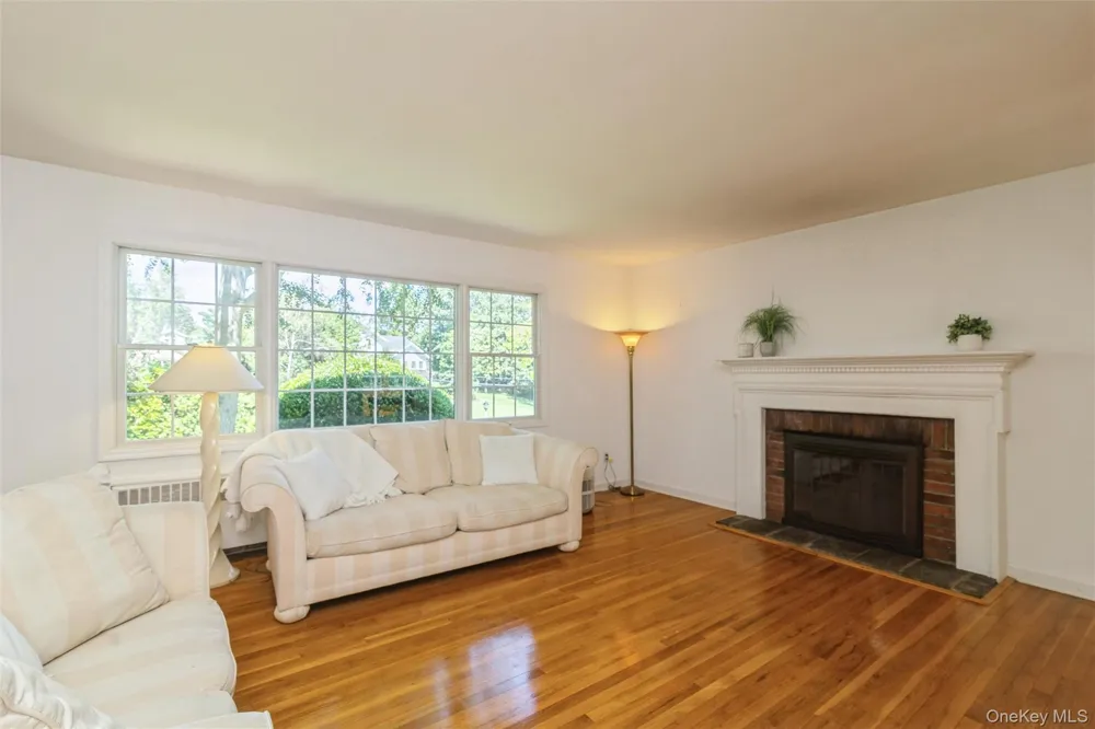 24 Old Homestead Road Port Jefferson, NY 11777