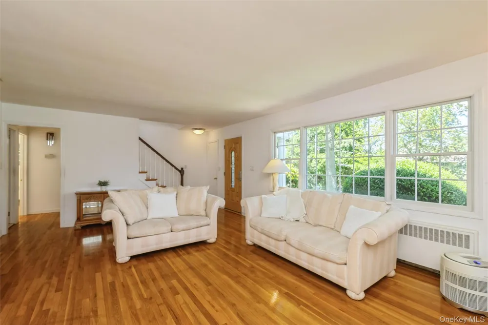 24 Old Homestead Road Port Jefferson, NY 11777