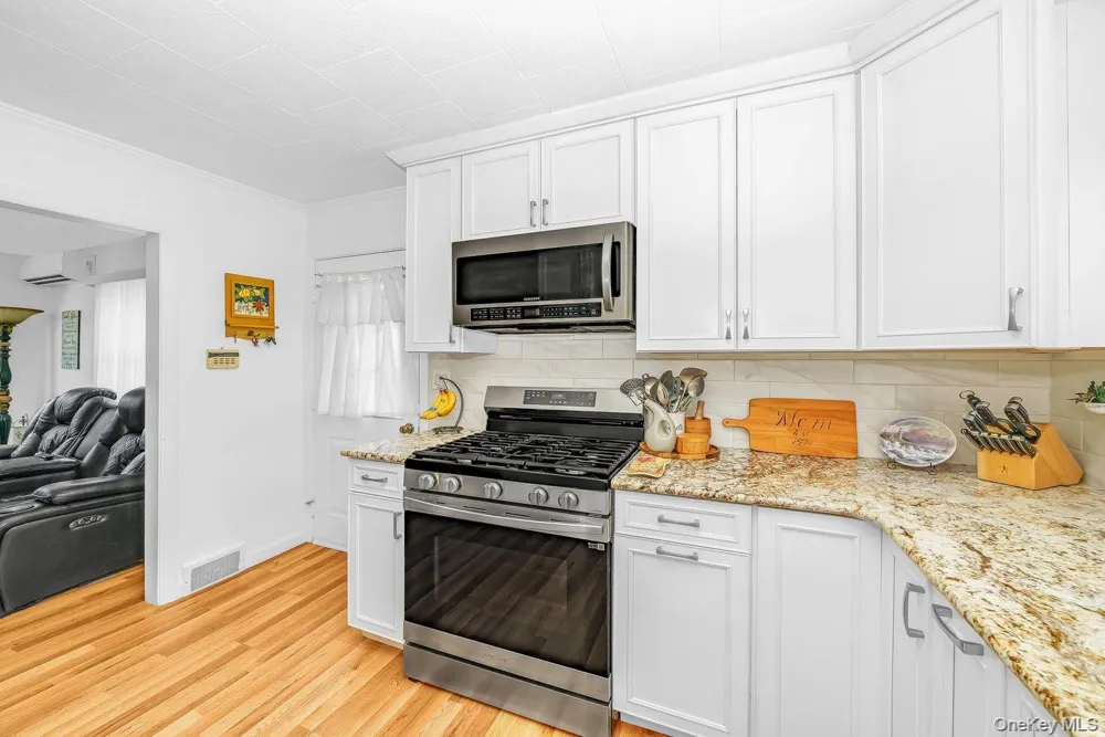 60 Hubbard Avenue Riverhead, NY 11901