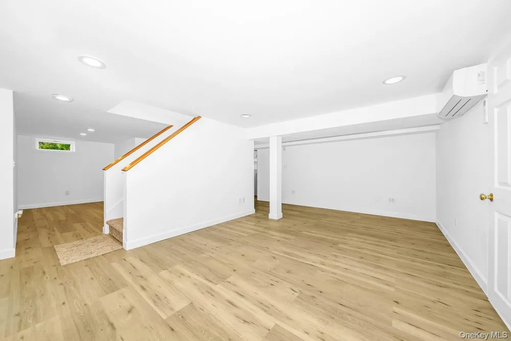 60 Hubbard Avenue Riverhead, NY 11901
