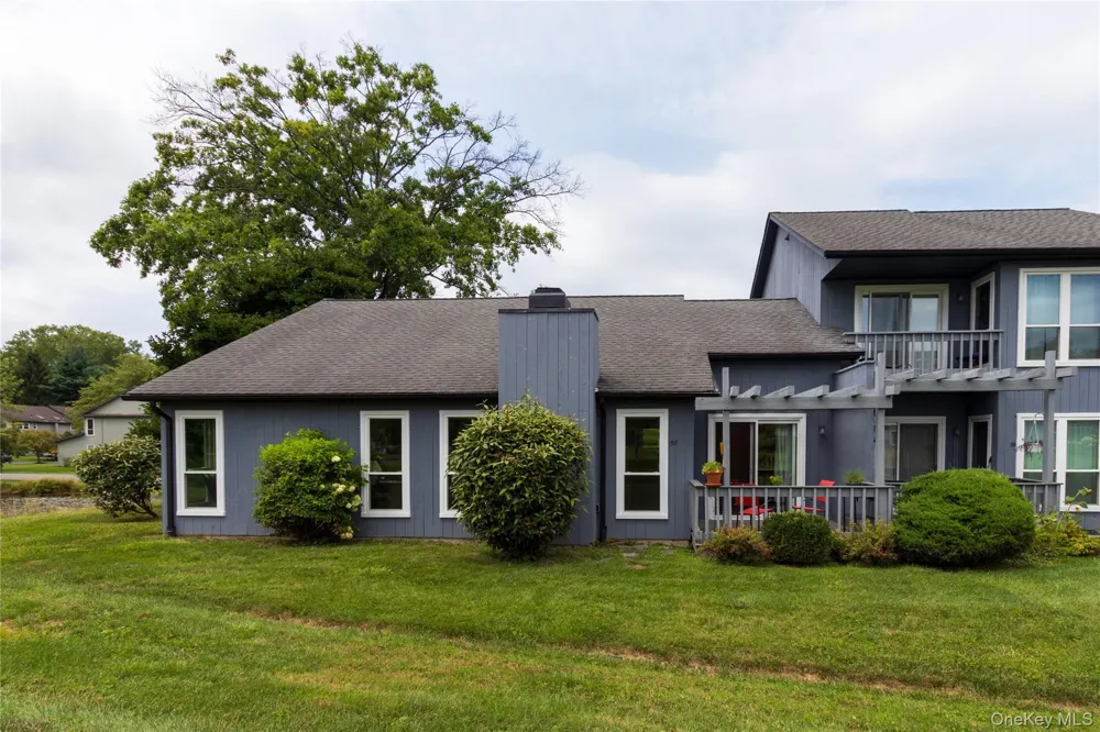 56 Pond Drive E Rhinebeck, NY 12572