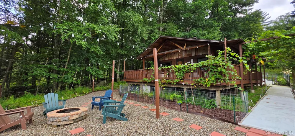 586 Lake Shore Lane Narrowsburg, NY 12764