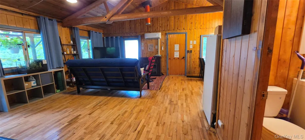 586 Lake Shore Lane Narrowsburg, NY 12764