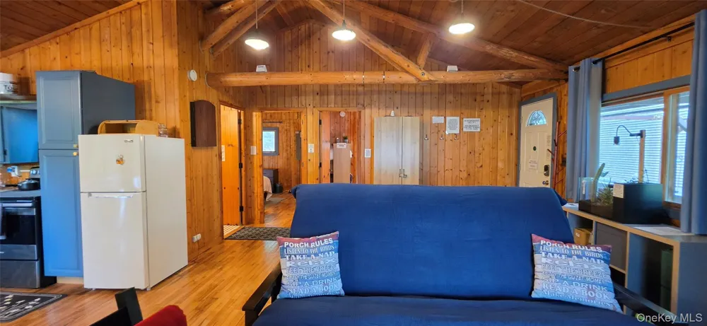 586 Lake Shore Lane Narrowsburg, NY 12764