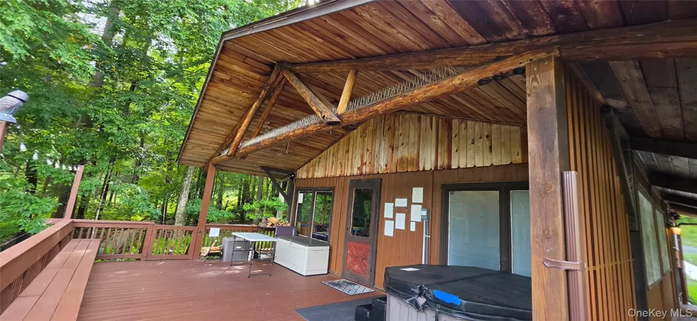 586 Lake Shore Lane Narrowsburg, NY 12764