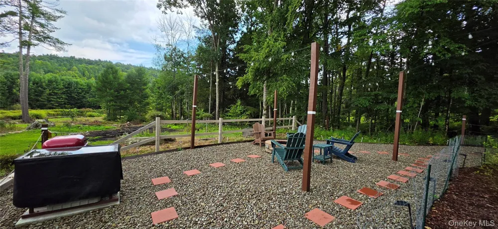 586 Lake Shore Lane Narrowsburg, NY 12764