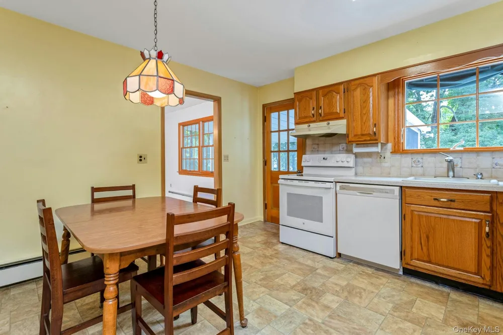 5 Spruce Pond Lane Bedford, NY 10506