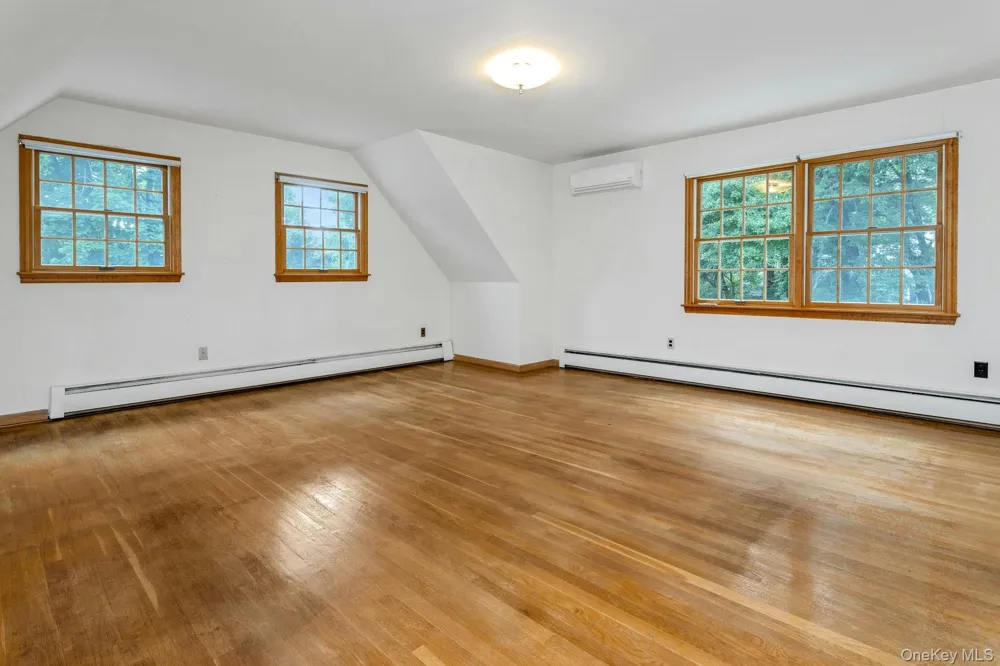 5 Spruce Pond Lane Bedford, NY 10506
