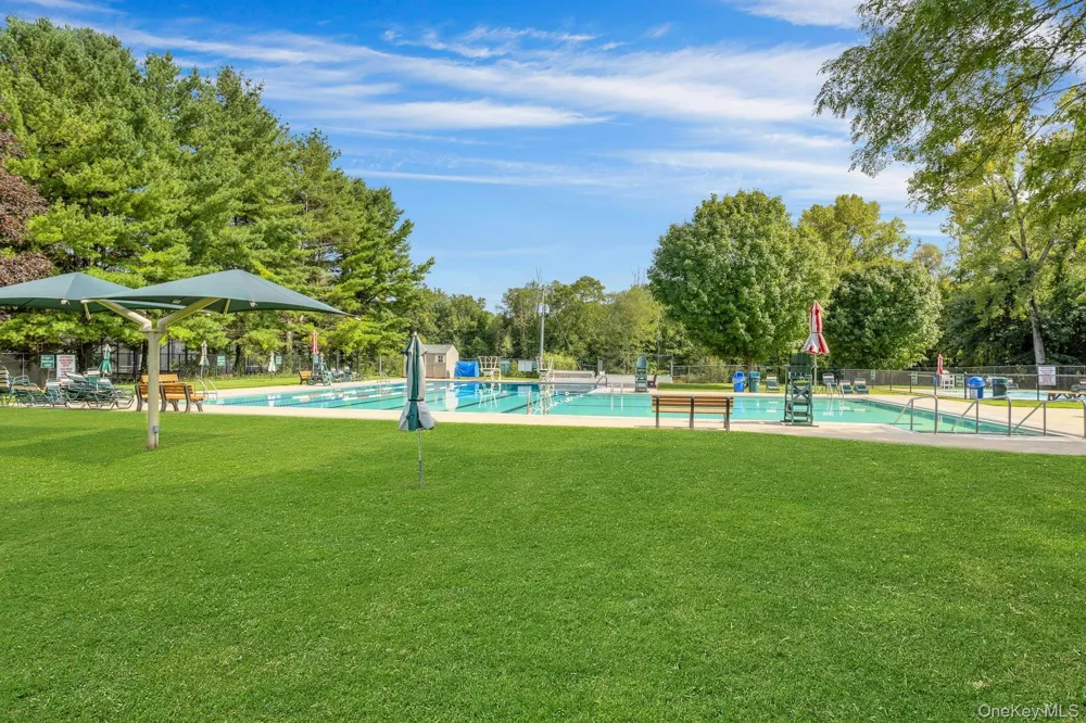 5 Spruce Pond Lane Bedford, NY 10506