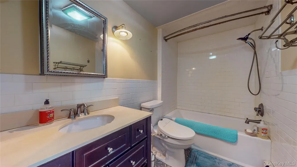 712 Parsonage Street #2 Baldwin Harbor, NY 11510