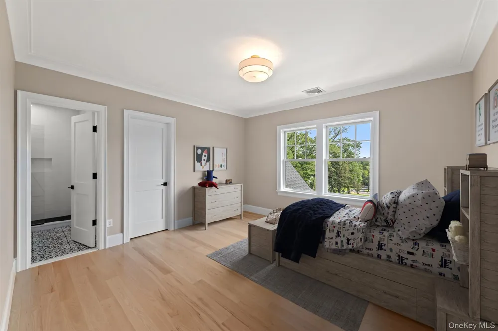 361 Long Hill Road E Briarcliff Manor, NY 10510