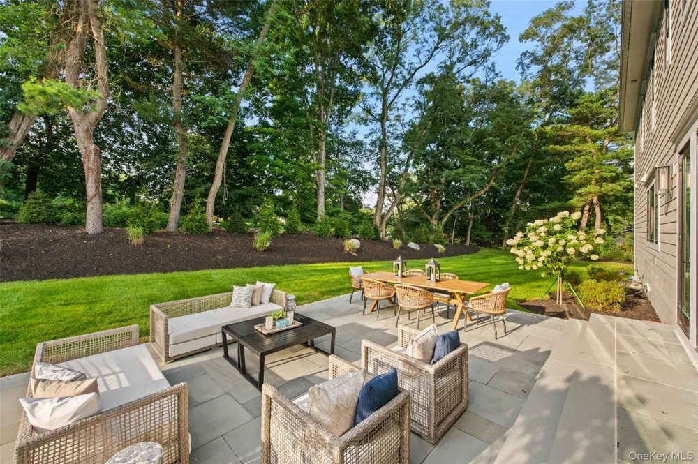 361 Long Hill Road E Briarcliff Manor, NY 10510
