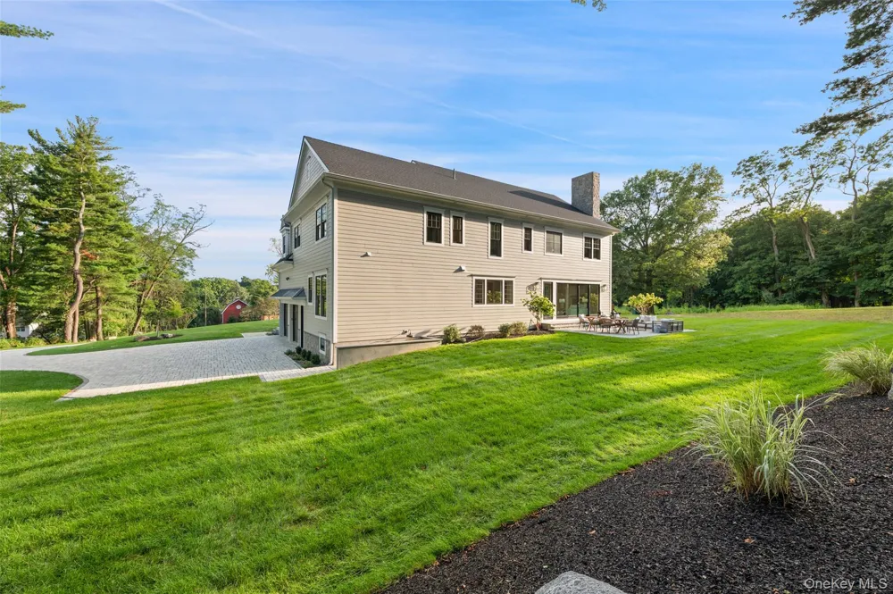 361 Long Hill Road E Briarcliff Manor, NY 10510