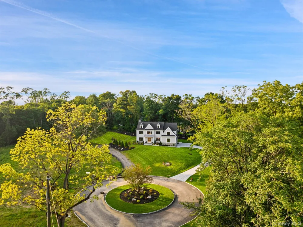 361 Long Hill Road E Briarcliff Manor, NY 10510