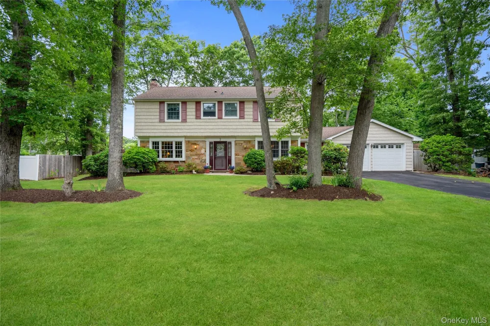3 Palfrey Street Stony Brook, NY 11790