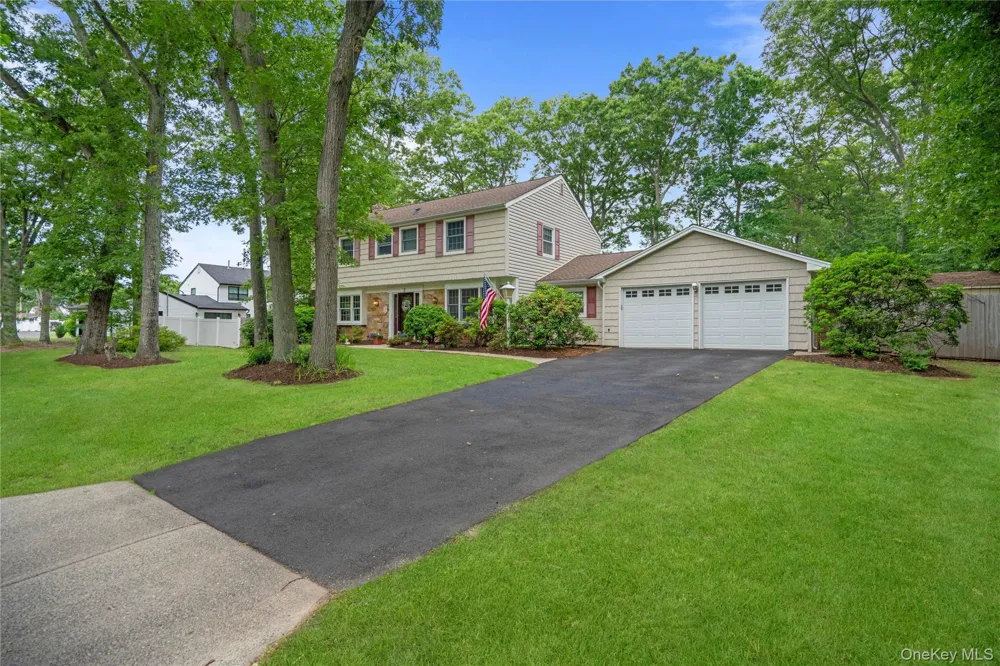 3 Palfrey Street Stony Brook, NY 11790