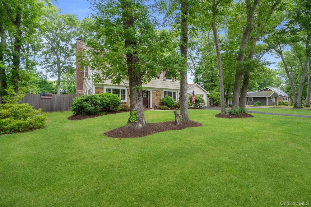 3 Palfrey Street Stony Brook, NY 11790