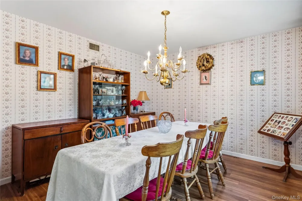 3 Palfrey Street Stony Brook, NY 11790