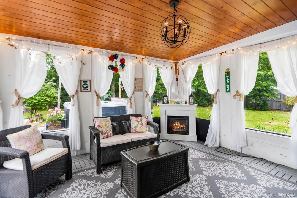 3 Palfrey Street Stony Brook, NY 11790
