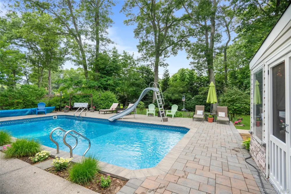 3 Palfrey Street Stony Brook, NY 11790