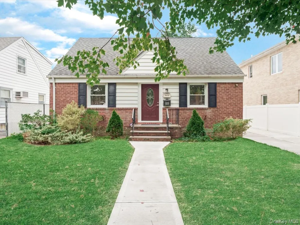 79-53 267th Street Glen Oaks, NY 11004