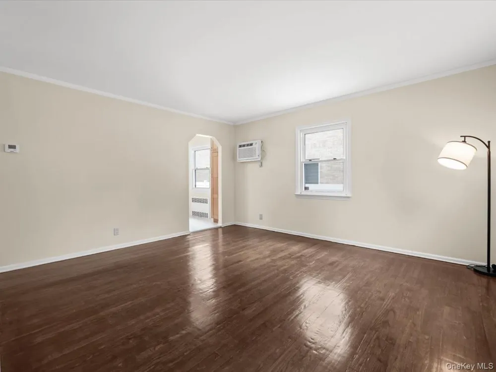 79-53 267th Street Glen Oaks, NY 11004
