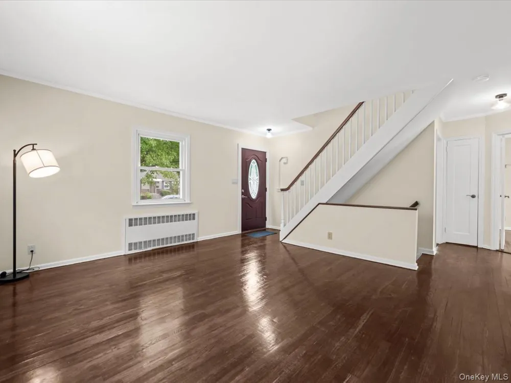 79-53 267th Street Glen Oaks, NY 11004